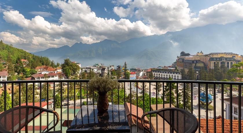 Image of Junior Suite with Mountain View 1
