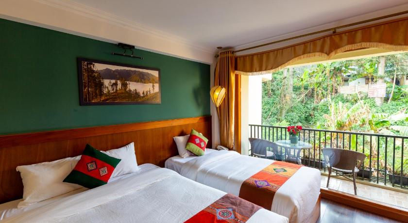 Image of Deluxe Balcony 14