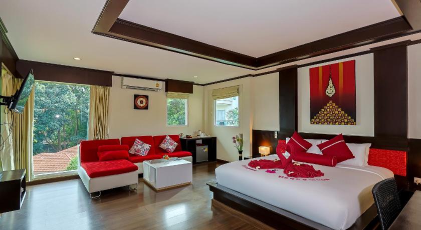 Image of Honeymoon Suite 5