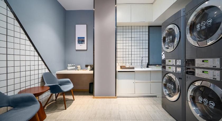 Atour Hotel Chengdu Chunxi Road Tianfu Plaza Metro Station – Chengdu, IL