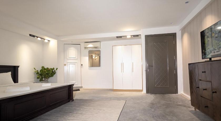 Central Stay - image 3