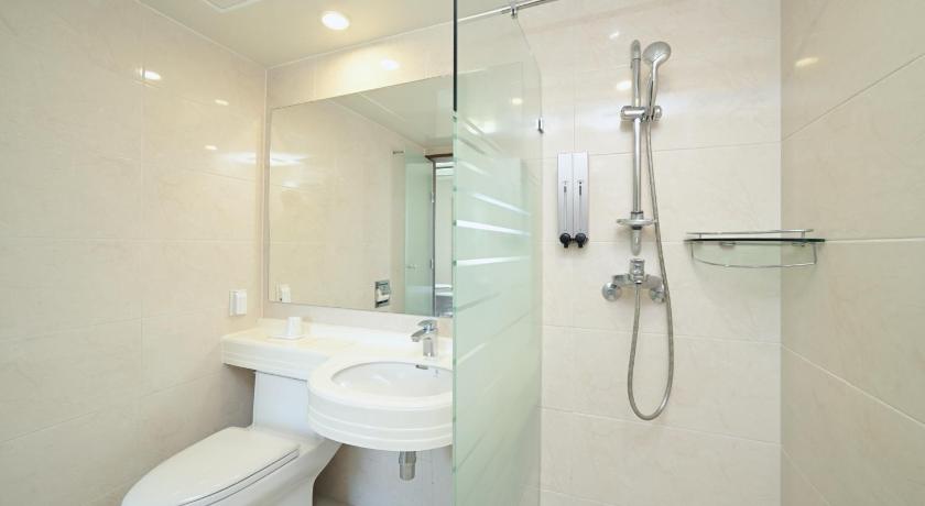 Image of Prestige Grand Quadruple 4