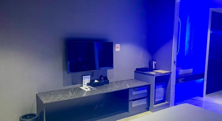 Image of Deluxe with Bathtub 8
