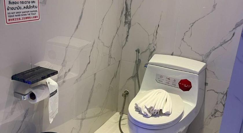 Image of Deluxe with Bathtub 11
