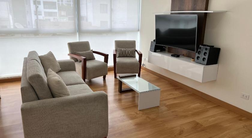 2 bedroom Apartment Executive Apartment Miraflores - image 2