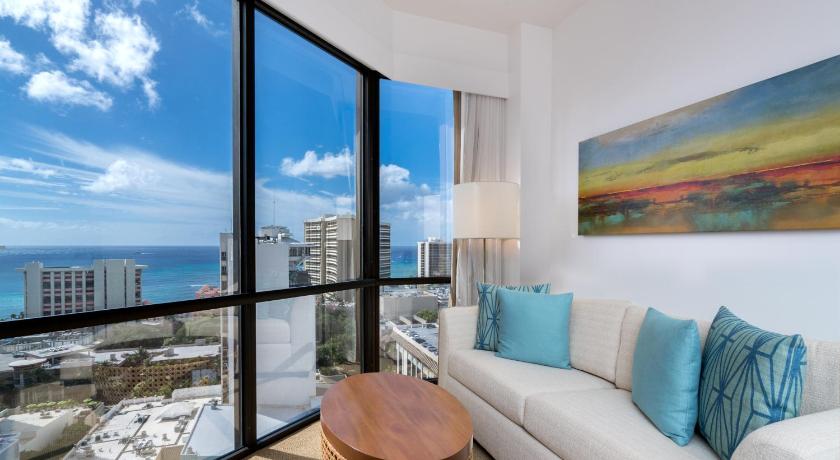 Image of 2 Queen Beds With Ocean View 3