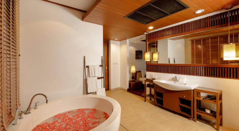Image of Deluxe Room 2