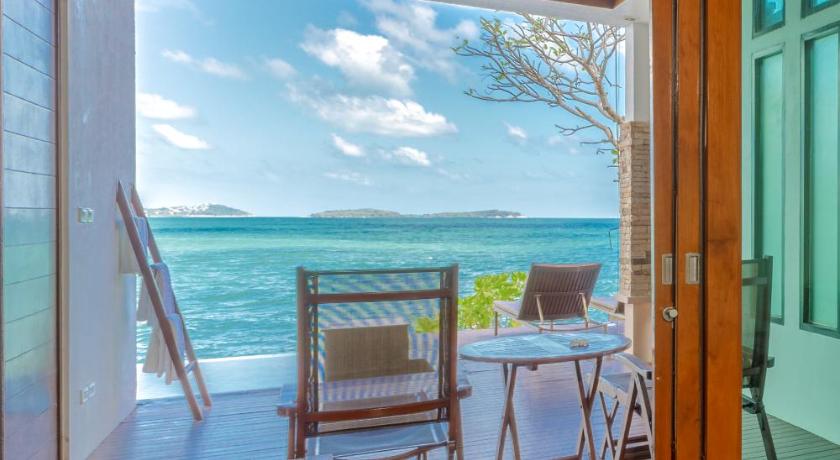 Image of Seafront Pool Villa 15