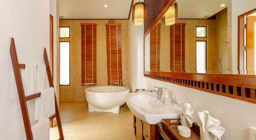 Image of Seafront Pool Villa 8