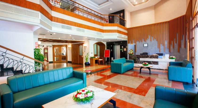 Holiday Hotel Cherai - image 2