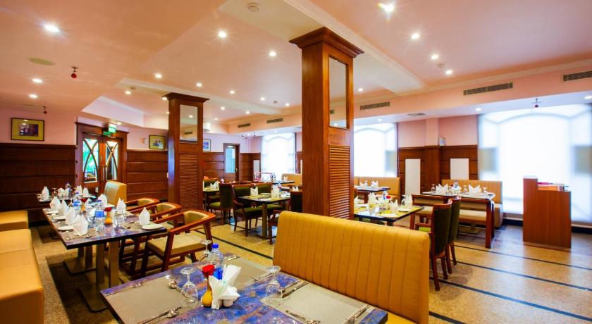 Holiday Hotel Cherai - image 14