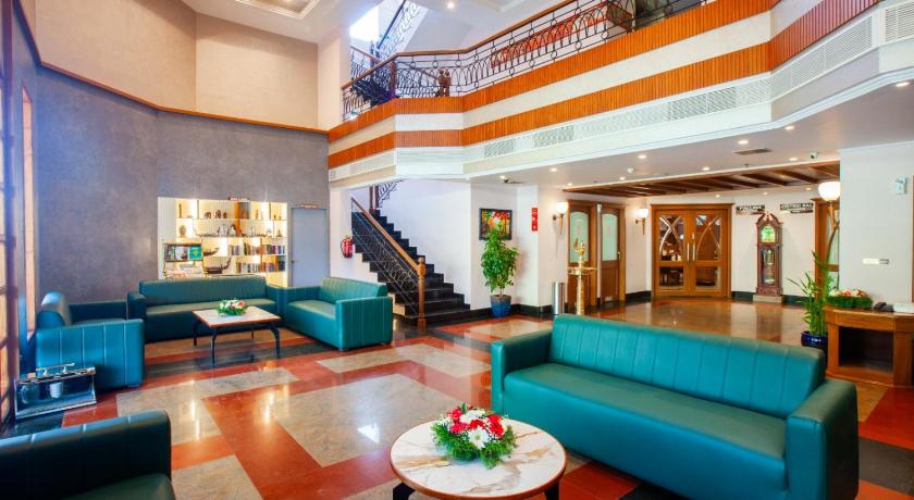 Holiday Hotel Cherai - image 5