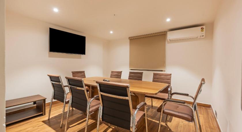 Treebo Premium Vapr Ashok Nagar - image 7