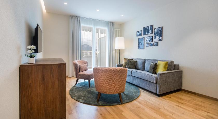 Image of Family Apartment with Lake View 6