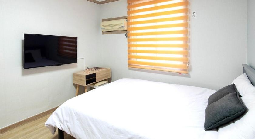 Image of Double Room 5