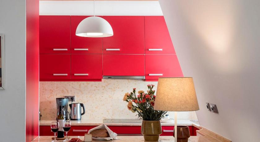 Palacio Camoes - Lisbon Serviced Apartments - image 10