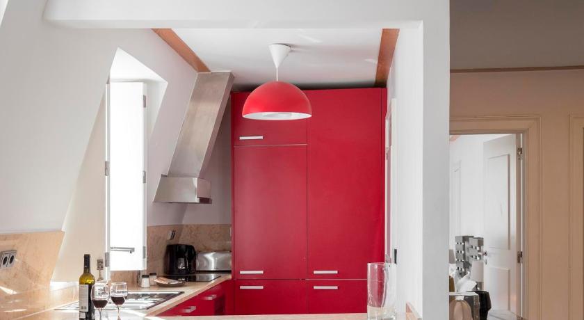 Palacio Camoes - Lisbon Serviced Apartments - image 16