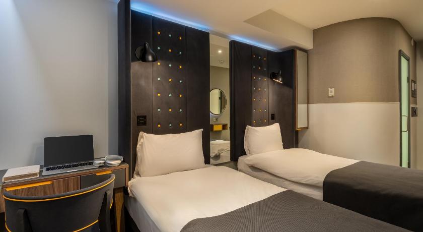 รูปของห้องเตียงแฝดไม่มีหน้าต่าง (Twin Room no window) 5