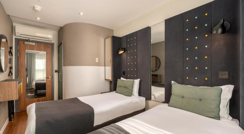 รูปของห้องพักเตียงแฝด (Twin Room) 4