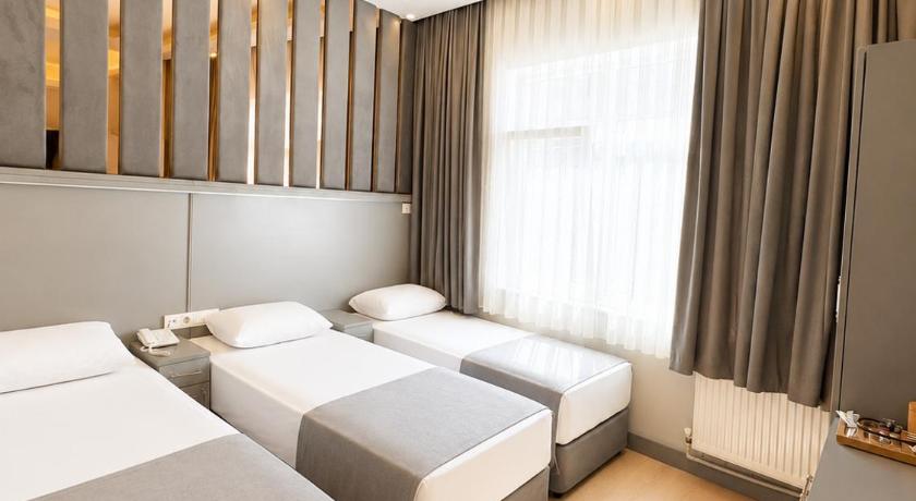 Crowned Boutique Hotel - image 13