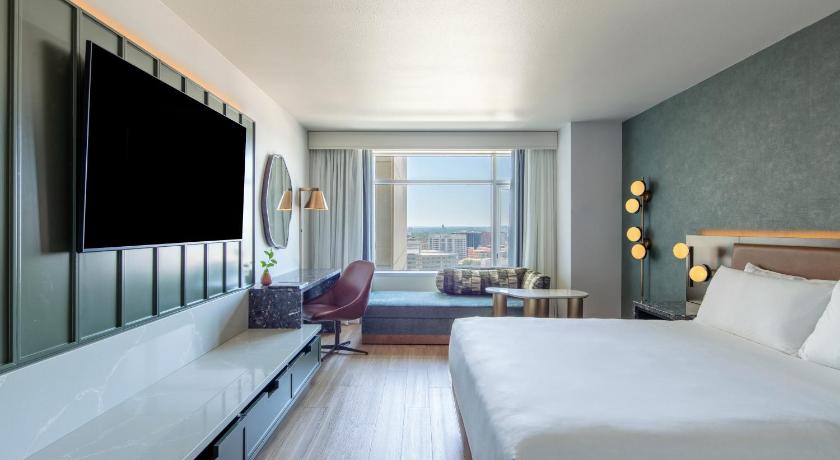 Image of 1 King Bed 0