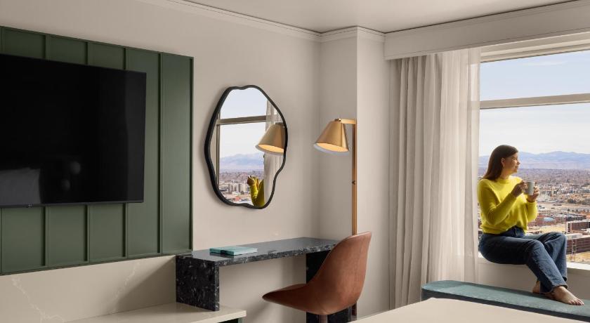 Image of 2 Queen Beds Mountain View 5