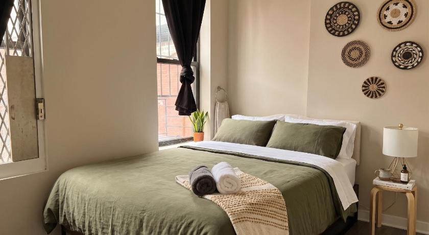The Ultimate NYC Base 1BR near Times Sq & Columbus Circle