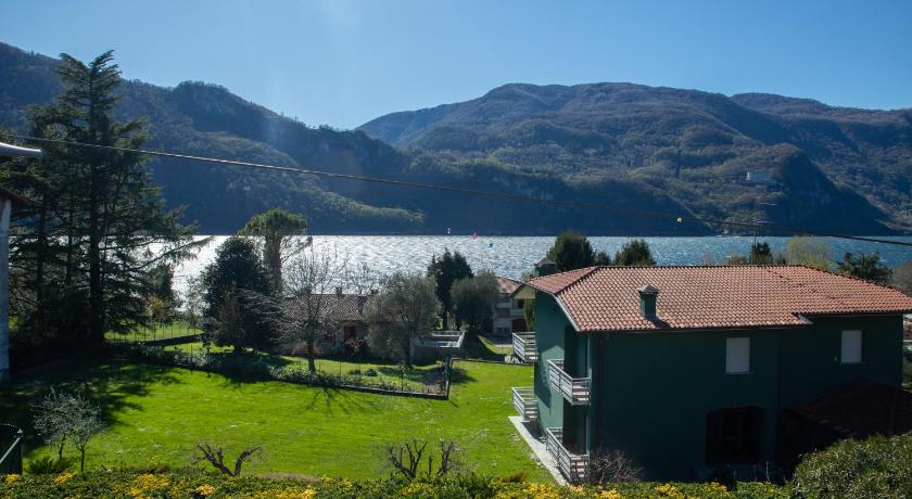 Cozy Home on Como Lake - Panoramic Lake View Terrace