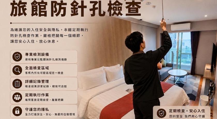 Image of Deluxe Quadruple Room 16