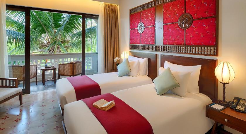 Image of Grand Deluxe River and Town View Twin Room 7