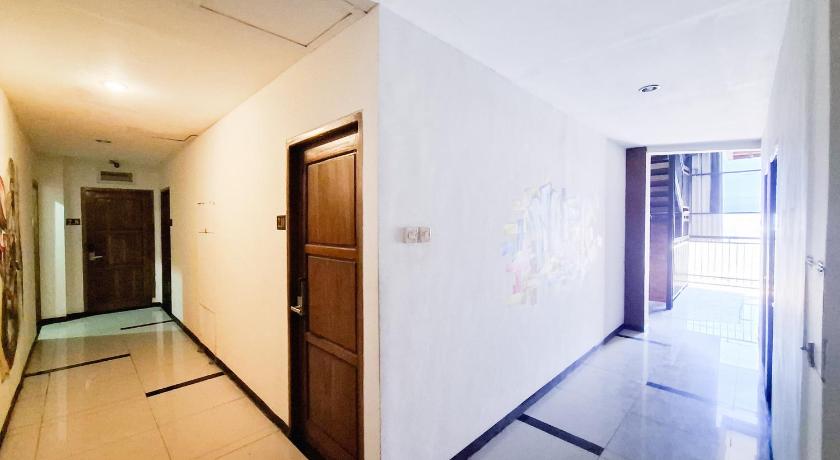 RedDoorz near RS Panti Nirmala Malang - image 13
