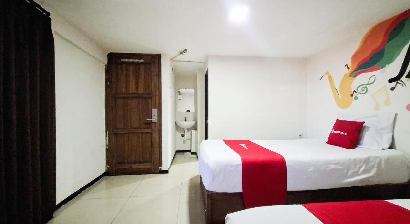 RedDoorz near RS Panti Nirmala Malang - image 31