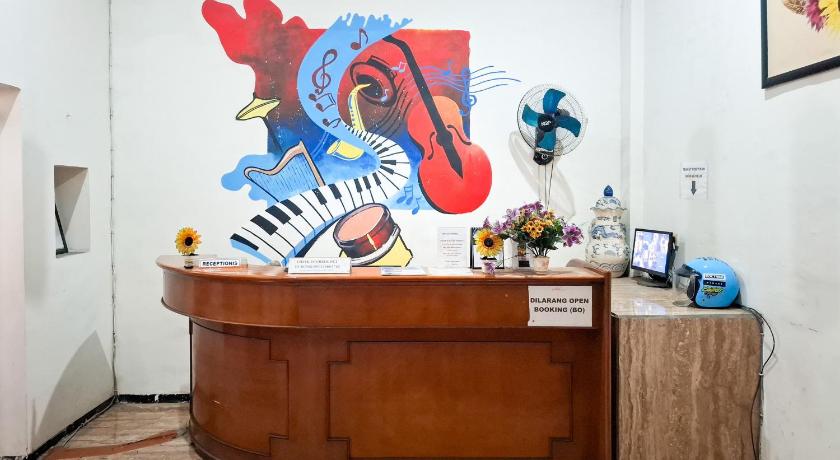 RedDoorz near RS Panti Nirmala Malang - image 9