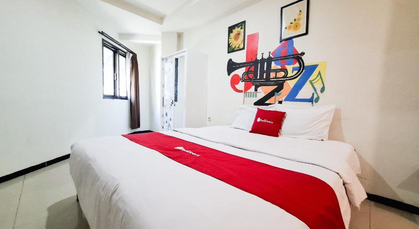 RedDoorz near RS Panti Nirmala Malang - image 37