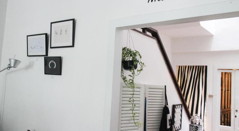Aster 9 House photo