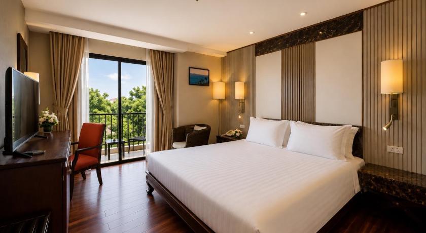 Image of Deluxe - Balcony 4