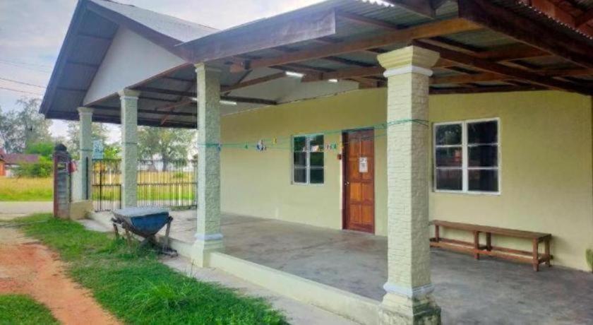 OYO Home 90577 Safi Homestay - image 4
