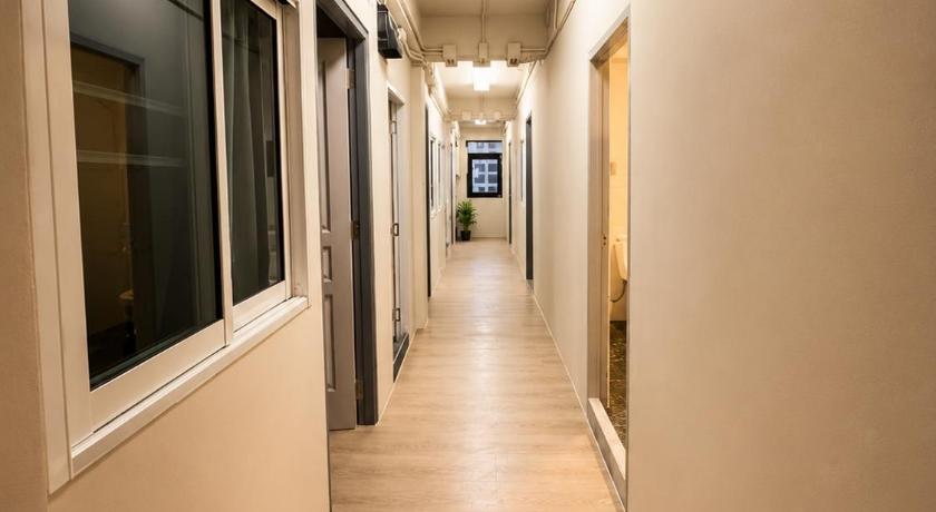 The Cage Suites - image 2