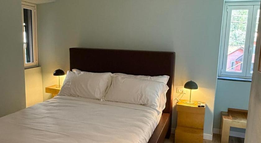 Superiore 33 room apartment