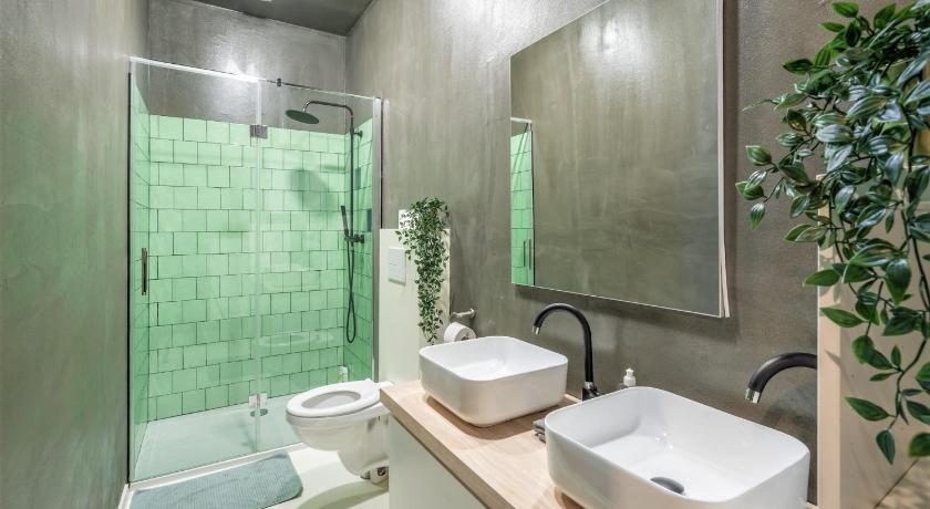 Antwerp Central 1BR/7P Apartment - image 11