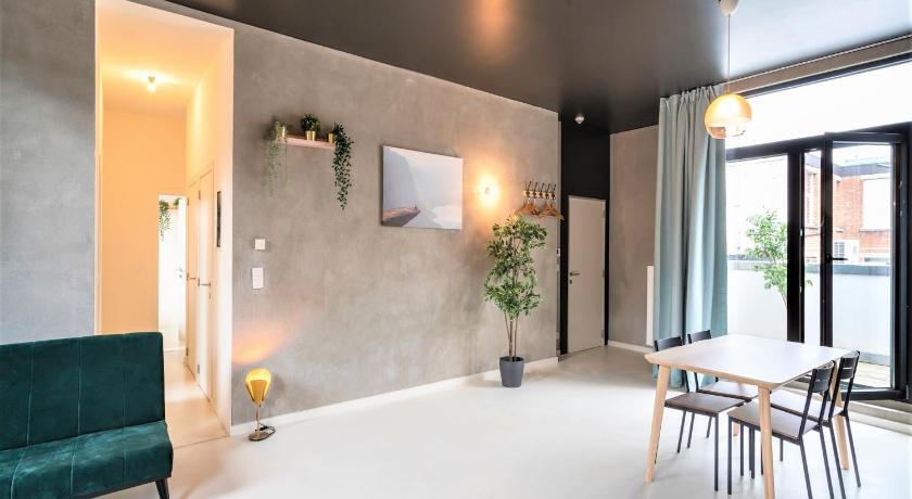 Antwerp Central 1BR/7P Apartment - image 13