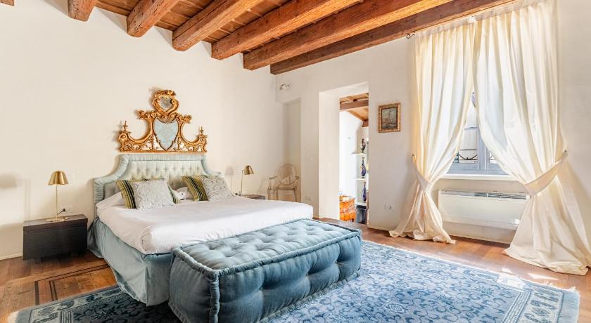 Image of Superior Suite 0