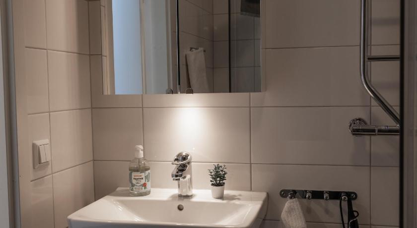 Image of Studio Apartment (2 Adults) 9