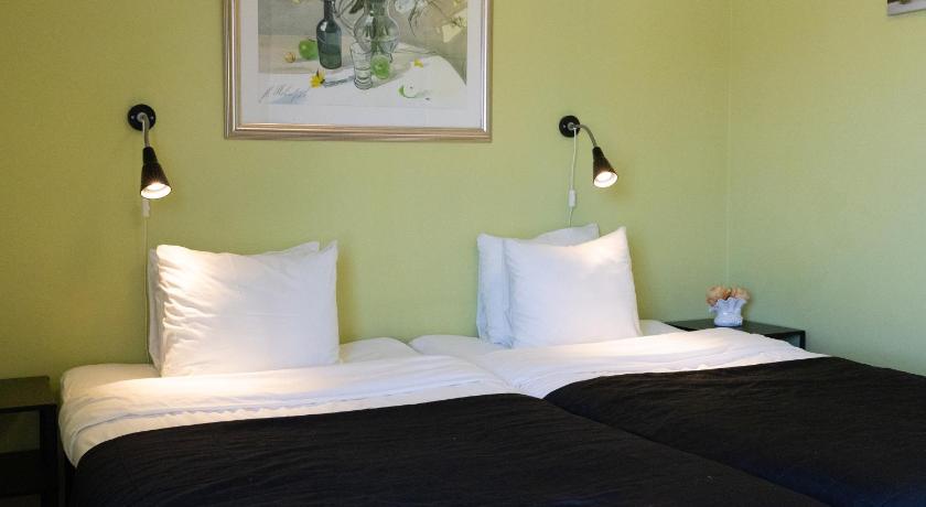 Image of Studio Apartment (2 Adults) 4