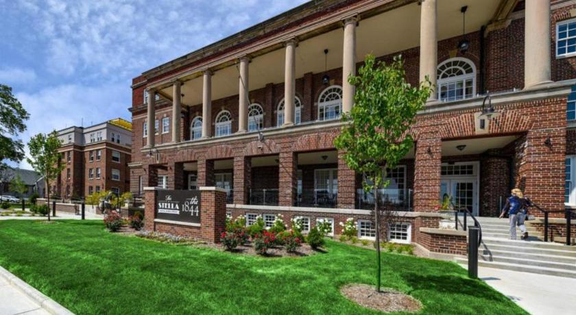 The Stella Hotel and Ballroom