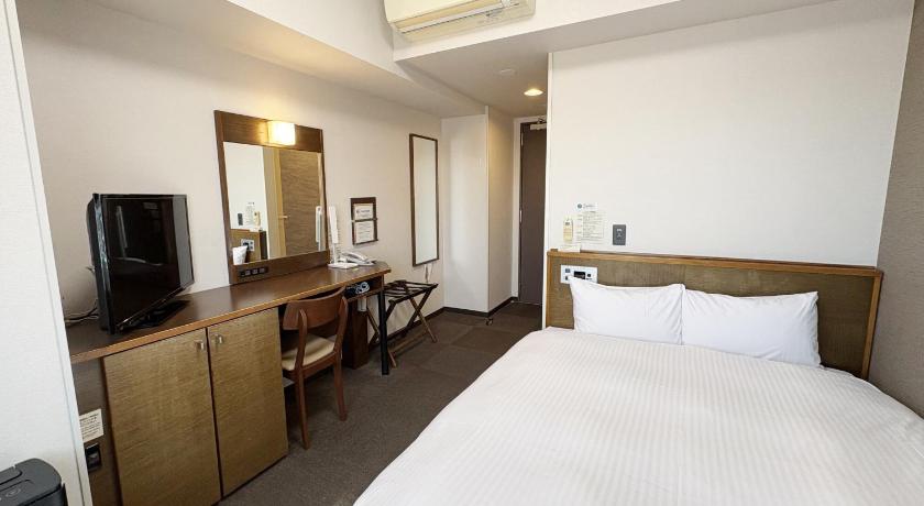 Image of Semi Double Room - Non-Smoking 0