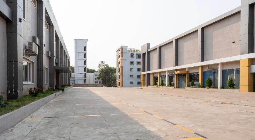 Treebo Imperia Kommadi - image 31