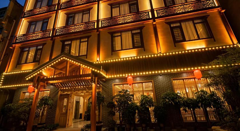 张家界 BaoFeng Lake Narrative Light Retreat-Chinese Style-Pick-up-ZhangjiajieTickets-LocalGuideService 酒店 景观