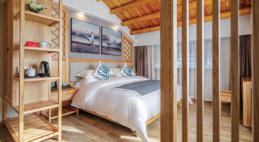 张家界 BaoFeng Lake Narrative Light Retreat-Chinese Style-Pick-up-ZhangjiajieTickets-LocalGuideService 酒店 套房