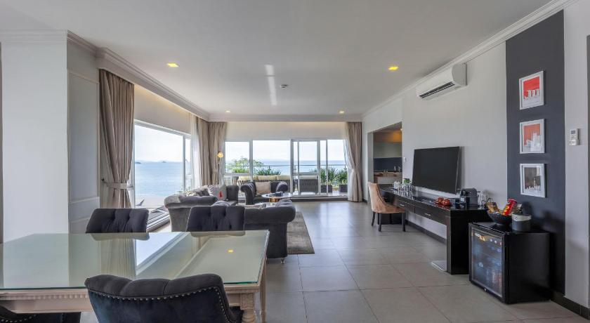 Image of Royal Suite Tower Building 0
